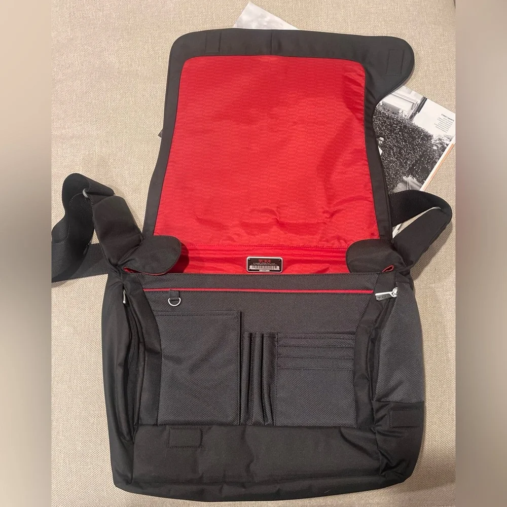 Tumi Nylon Expandable Messenger Laptop Bag In Black/Gray/Red Lining